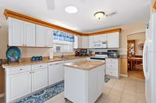 1042 Soledad Way, The Villages, FL 32159 - Photo 11