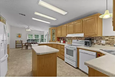 705 Oak Boulevard, Wildwood, FL 34785 - Photo 15