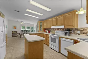 705 Oak Blvd, Wildwood, FL 34785 - Photo 15