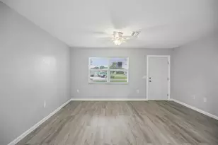 1975 Narranja St, Punta Gorda, FL 33950 - Photo 9