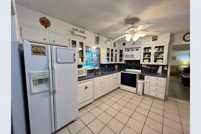 4033 SE 15th St, Ocala, FL 34471 - Photo 9