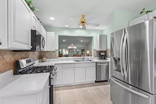 8368 SE 176th Lawson Loop, The Villages, FL 32162 - Photo 9