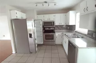 3570 SE 135th Ln, Summerfield, FL 34491 - Photo 3
