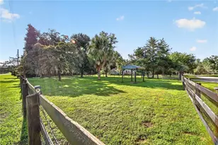 6051 SE 148th Terrace, Morriston, FL 32668 - Photo 37