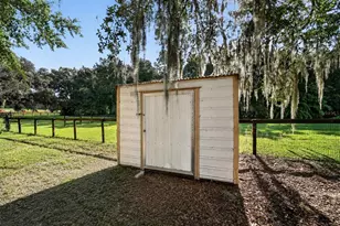 6051 SE 148th Terrace, Morriston, FL 32668 - Photo 35