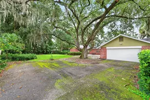 2011 SE 14th Ln, Ocala, FL 34471 - Photo 9