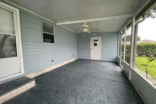 1211 Panama Pl, Lady Lake, FL 32159 - Photo 15