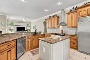 2168 W Begonia Dr, Beverly Hills, FL 34465 - Photo 13