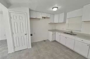 2106 NE 11th Ave, Ocala, FL 34470 - Photo 5