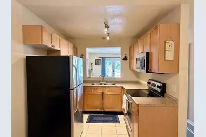 4744 Snook Drive SE, Saint Petersburg, FL 33705 - Photo 3