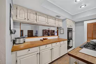 10710 NE 81 St, Gainesville, FL 32609 - Photo 15