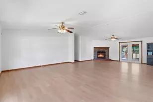 3390 SE 146th Ln, Summerfield, FL 34491 - Photo 9