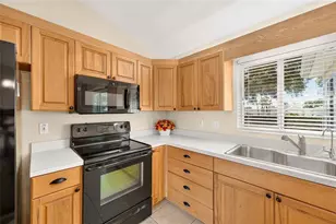 9077 SE 136th Loop, Summerfield, FL 34491 - Photo 11
