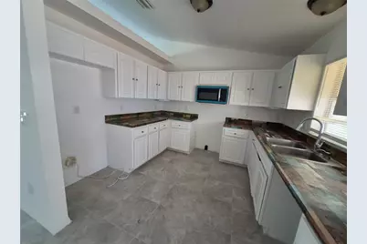 1160 W Geneva Place, Citrus Springs, FL 34434 - Photo 9