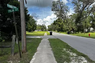 418 N Pine St, Bronson, FL 32621 - Photo 1
