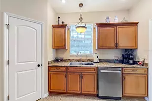 803 Crestview Cir N, Wildwood, FL 34785 - Photo 21