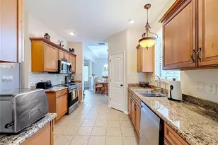 803 Crestview Cir N, Wildwood, FL 34785 - Photo 19