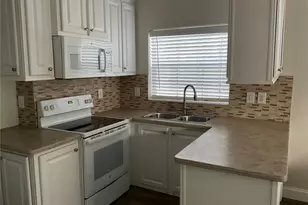 25349 140th Pl NE, Fort Mc Coy, FL 32134 - Photo 11