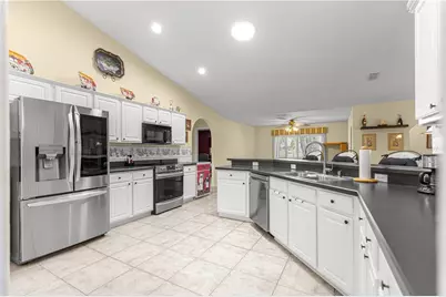 9605 SE 136th Place, Summerfield, FL 34491 - Photo 11