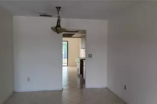 5980 Terrace Park Dr N, Saint Petersburg, FL 33709 - Photo 9