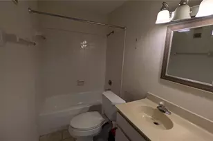 5980 Terrace Park Dr N, Saint Petersburg, FL 33709 - Photo 17