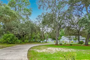 1821 W Begonia Dr, Beverly Hills, FL 34465 - Photo 5