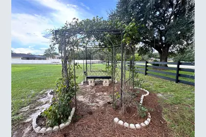6346 NE 61st Avenue Road, Silver Springs, FL 34488 - Photo 29