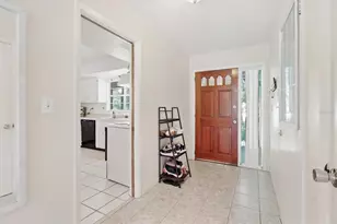 937 N McGowan Ave, Crystal River, FL 34429 - Photo 5