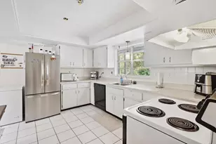 937 N McGowan Ave, Crystal River, FL 34429 - Photo 9