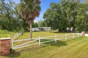 17490 SE 24th Lane Rd, Silver Springs, FL 34488 - Photo 1