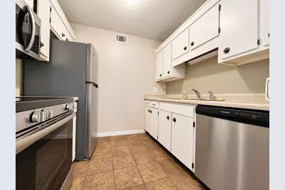 2432 NE 7th Street #6, Ocala, FL 34470 - Photo 7