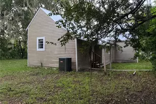 18737 Charlotte Ave, Brooker, FL 32622 - Photo 3