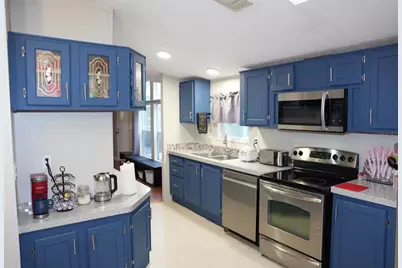12330 NE 77th Court, Bronson, FL 32621 - Photo 9
