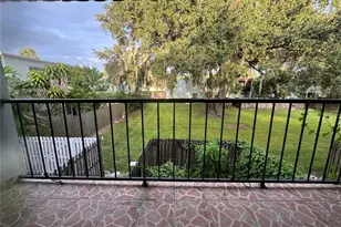 2884 Somerset Park Dr, Tampa, FL 33613 - Photo 37