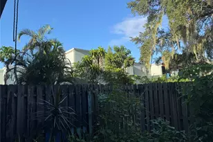 2884 Somerset Park Dr, Tampa, FL 33613 - Photo 59