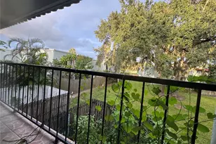 2884 Somerset Park Dr, Tampa, FL 33613 - Photo 39