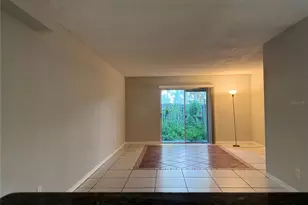 2884 Somerset Park Dr, Tampa, FL 33613 - Photo 23