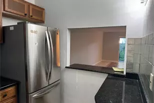 2884 Somerset Park Dr, Tampa, FL 33613 - Photo 15