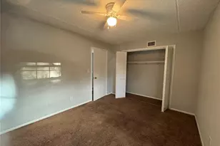 2884 Somerset Park Dr, Tampa, FL 33613 - Photo 53