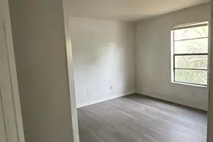 2404 SW 31st Pl, Gainesville, FL 32608 - Photo 17