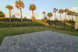 8582 Dahlia Cir, Port Saint Lucie, FL 34986 - Photo 23