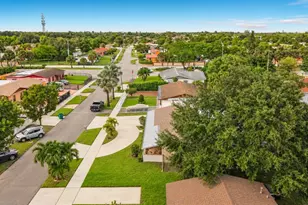 19731 NW 33rd Ave, Miami Gardens, FL 33056 - Photo 43