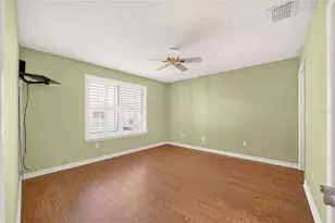 2615 Privada Dr, The Villages, FL 32162 - Photo 11