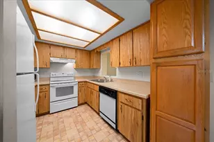 8599 E Hampton Point Rd, Inverness, FL 34450 - Photo 9