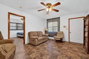 9391 NE 99th Ave, Bronson, FL 32621 - Photo 3