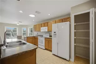 15673 SW 11th Terrace Rd, Ocala, FL 34473 - Photo 7
