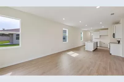8766 Pinecrest Trail, Wildwood, FL 34785 - Photo 17