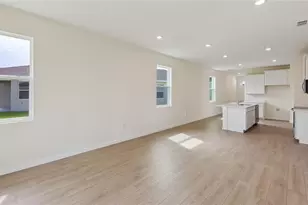 8766 Pinecrest Trl, Wildwood, FL 34785 - Photo 17