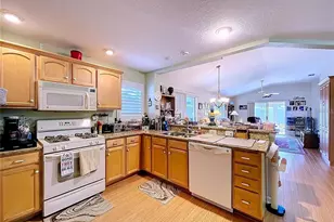 388 Bradley Terrace, The Villages, FL 32162 - Photo 9