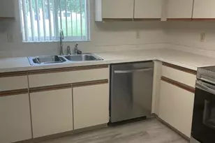 10765 SW 63rd Terrace, Ocala, FL 34476 - Photo 5